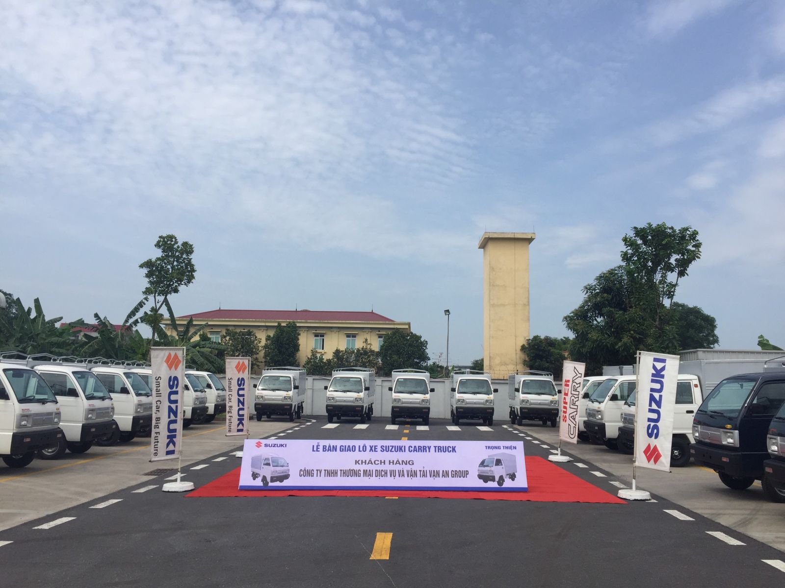 Bàn giao xe Suzuki 5 Tạ