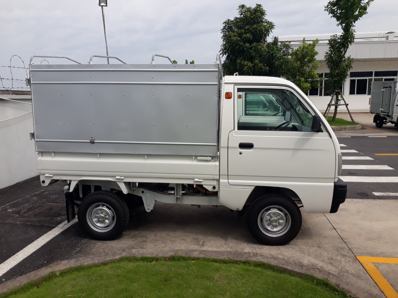 xe tải Suzuki 5 tạ mui bạt